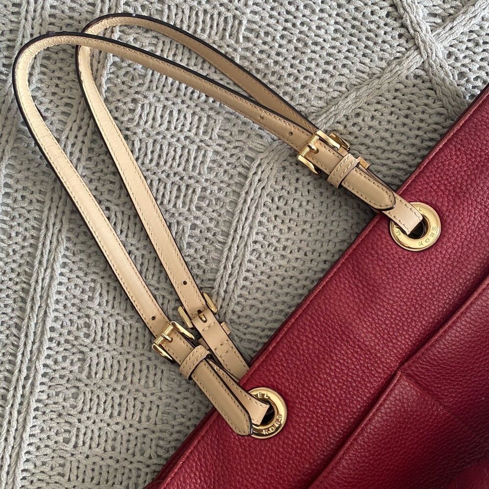 MK Bedford Top-Zip Leather Tote Burgundy - Picture 8 of 10